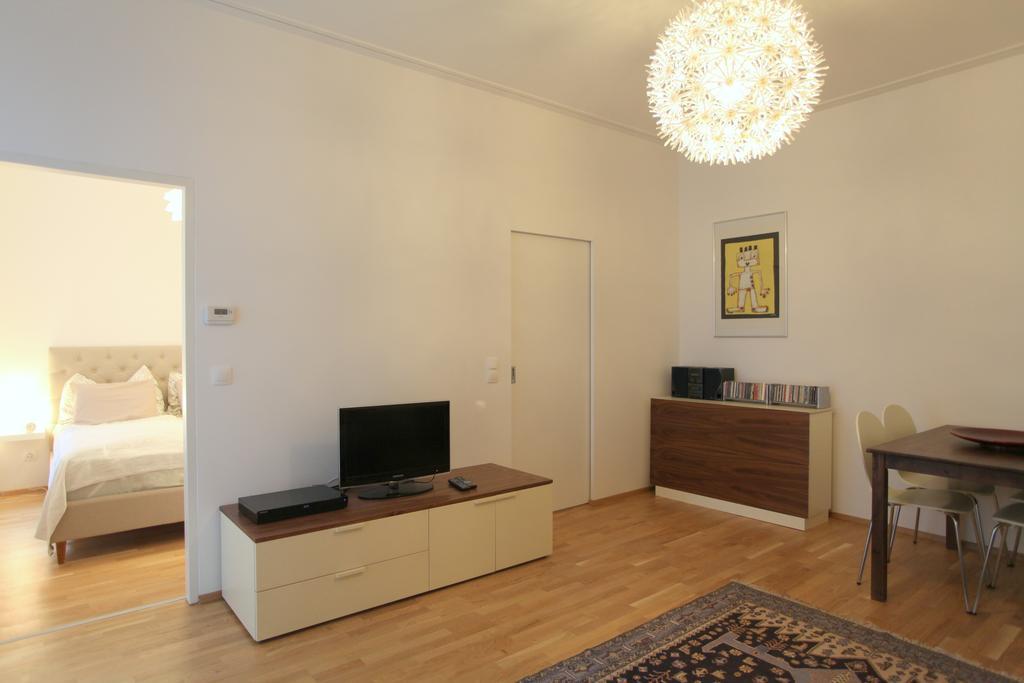 Moderne Stadtwohnung Mit Balkon Vienna Room photo