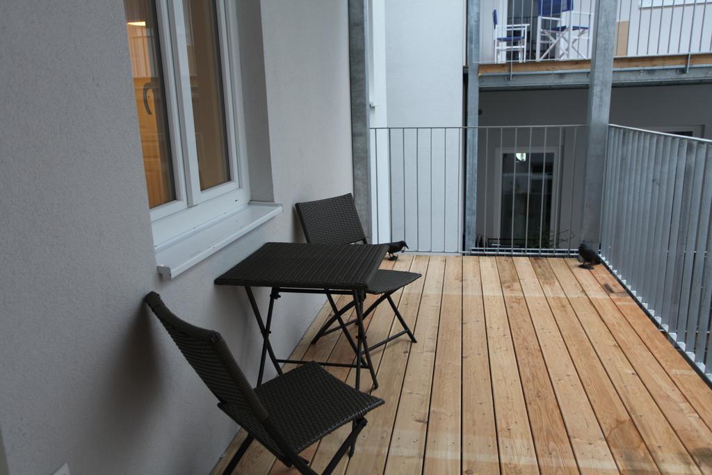 Moderne Stadtwohnung Mit Balkon Vienna Room photo
